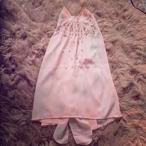 High neck sleeveless blouse